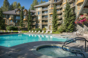 Отель Cascade Lodge by ResortQuest Whistler, Уистлер